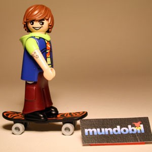Adolescent avec skateboard